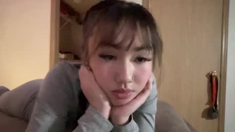 Snapshot of lunazone chatting on December 2024 04:31:02 AM Lunadreams online show from December 2024 04:31:02 AM