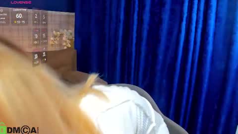 Lune FallenStar online show from July 2026 02:08:01 AM