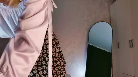 Luna online show from June 2026 08:57:01 AM