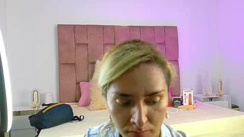 lunitadiva online show from November 2025 03:12:02 PM