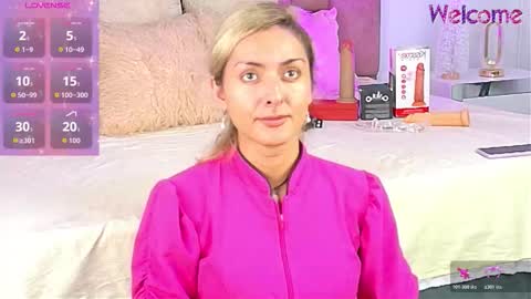 lunitadiva online show from November 2025 01:24:02 PM