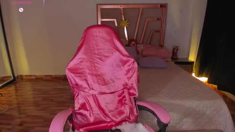 LUNA ROSE online show from December 2025 02:40:01 AM