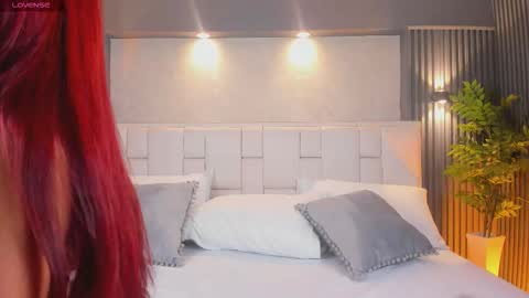 L U N N A online show from March 2026 04:27:01 AM