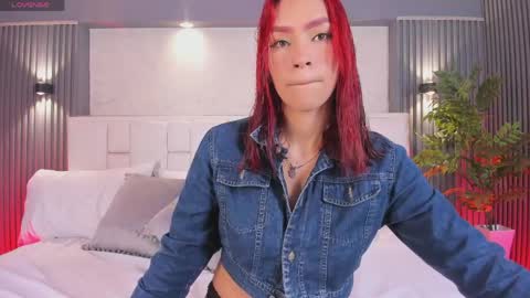 L U N N A online show from April 2026 04:12:02 AM