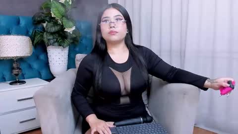 Luna online show from April 2026 02:40:02 PM