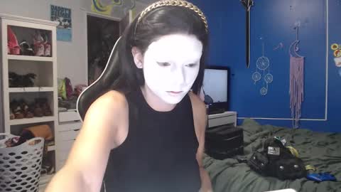 Lunobbione online show from October 2025 05:53:01 PM