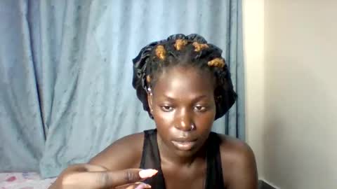 Snapshot of luo_queen chatting on September 2025 12:38:02 PM luo_queen online show from September 2025 12:38:02 PM