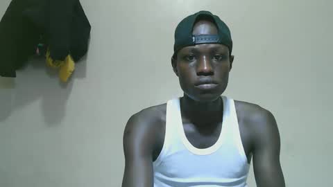 Snapshot of luoislove chatting on October 2025 05:59:02 PM luoislove online show from October 2025 05:59:02 PM