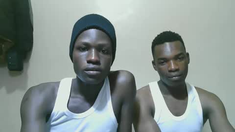 Snapshot of luoislove chatting on November 2025 05:48:02 PM luoislove online show from November 2025 05:48:02 PM