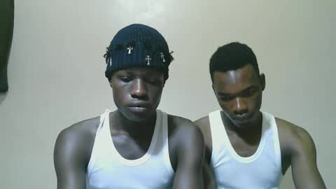 Snapshot of luoislove chatting on November 2025 05:28:02 AM luoislove online show from November 2025 05:28:02 AM