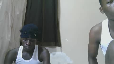 Snapshot of luoislove chatting on November 2025 08:21:02 PM luoislove online show from November 2025 08:21:02 PM