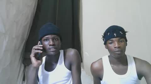 Snapshot of luoislove chatting on November 2025 12:08:02 PM luoislove online show from November 2025 12:08:02 PM