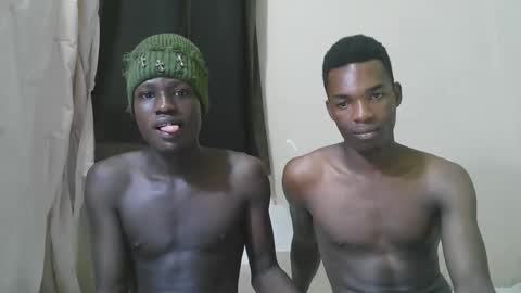 Snapshot of luoislove chatting on December 2025 06:02:01 PM luoislove online show from December 2025 06:02:01 PM