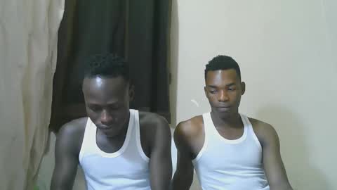 Snapshot of luoislove chatting on December 2025 05:09:01 PM luoislove online show from December 2025 05:09:01 PM