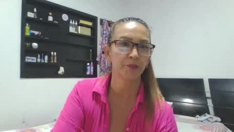 Snapshot of lupitavega_ chatting on October 2025 03:07:02 PM Lupita online show from October 2025 03:07:02 PM