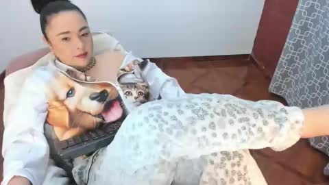 PAULINA online show from March 2026 01:01:01 AM