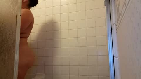 .Clarissa. Follow me on Instagram   miss buns  online show from December 2024 11:12:02 AM