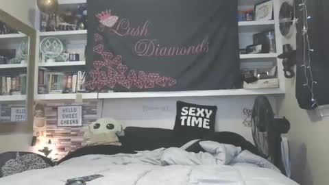 Lush Diamonds online show from February 2025 02:23:01 AM
