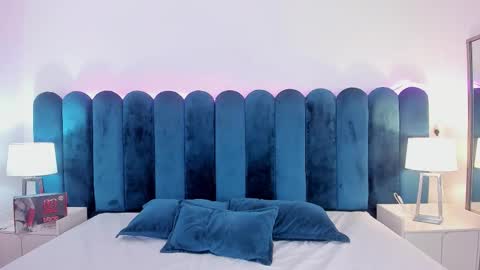 Lushian And Luna online show from February 2026 05:39:01 PM