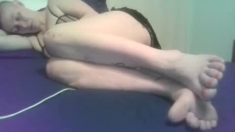 Snapshot of lushuslucy chatting on February 2025 05:54:02 AM Kikithebaee online show from February 2025 05:54:02 AM