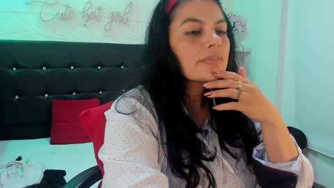 Snapshot of lust_mom chatting on December 2024 07:32:02 PM Angela 3 online show from December 2024 07:32:02 PM