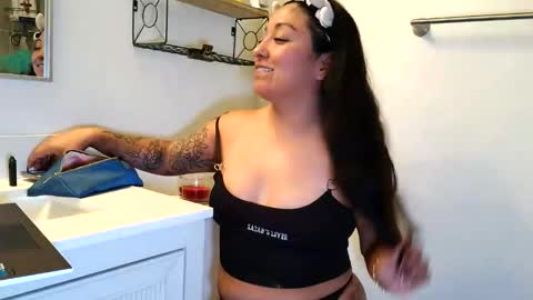 LustfulGlance online show from November 2025 08:11:02 PM