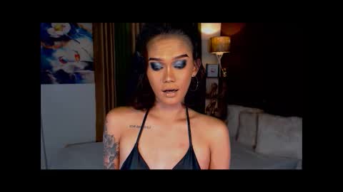 Snapshot of lustfulltrans chatting on January 2025 07:09:02 PM AdriannaFowks online show from January 2025 07:09:02 PM