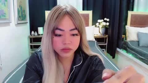 Snapshot of lustfuloffendertrina chatting on January 2025 08:15:02 PM Trina online show from January 2025 08:15:02 PM