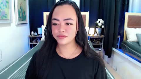 Snapshot of lustfuloffendertrina chatting on January 2025 04:10:02 AM Trina online show from January 2025 04:10:02 AM