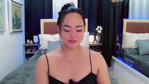 Snapshot of lustfuloffendertrina chatting on February 2025 09:05:02 AM Trina online show from February 2025 09:05:02 AM