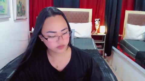 Snapshot of lustfuloffendertrina chatting on February 2025 08:28:02 AM Trina online show from February 2025 08:28:02 AM