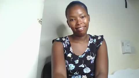 Snapshot of lustrousnerd chatting on September 2025 12:44:02 AM Noreh online show from September 2025 12:44:02 AM