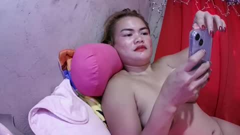 Flora Mae online show from December 2025 05:28:01 AM