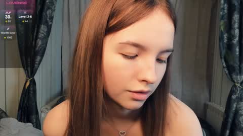 Snapshot of lusty_miss_di chatting on January 2025 01:22:02 AM Isabel online show from January 2025 01:22:02 AM