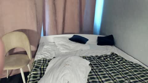 Snapshot of lusty_miss_di chatting on February 2025 10:29:01 AM Isabel online show from February 2025 10:29:01 AM