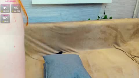 Snapshot of lusty_miss_di chatting on February 2025 02:14:02 PM Isabel online show from February 2025 02:14:02 PM