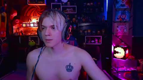 Snapshot of lustymatt chatting on November 2025 02:32:01 AM lustymatt online show from November 2025 02:32:01 AM