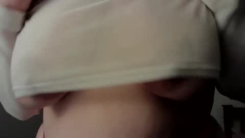 Snapshot of lustytits85 chatting on September 2025 01:24:01 PM lustytits85 online show from September 2025 01:24:01 PM