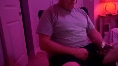 Luv2tokNstrok online show from December 2025 12:11:02 PM