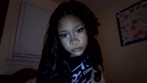 luvelybby22 online show from May 2026 06:19:01 AM