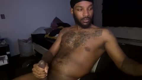 Snapshot of luverboibbc chatting on January 2025 11:52:02 PM luverboi online show from January 2025 11:52:02 PM