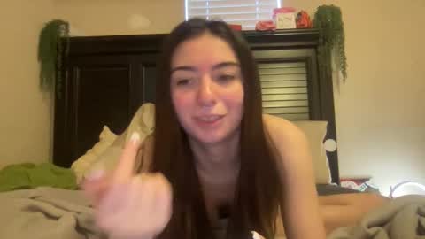 Snapshot of luvrxstarx chatting on February 2026 11:12:01 PM luvrxstarx online show from February 2026 11:12:01 PM