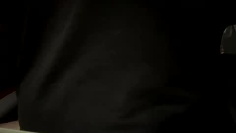 Snapshot of luvs2lickhotlips chatting on February 2025 10:15:02 AM luvs2lickhotlips online show from February 2025 10:15:02 AM