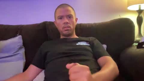 Snapshot of luvv777 chatting on December 2024 06:52:02 AM luvv777 online show from December 2024 06:52:02 AM