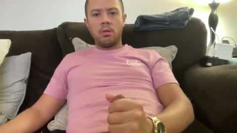 Snapshot of luvv777 chatting on February 2025 08:28:01 AM luvv777 online show from February 2025 08:28:01 AM