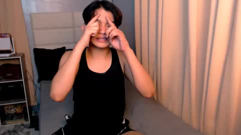 queen lux online show from March 2025 05:22:02 PM