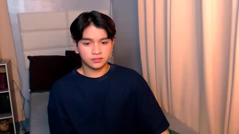 queen lux online show from March 2025 09:14:02 PM