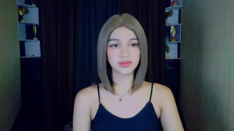 Snapshot of lux_white chatting on May 2026 03:03:01 AM queen lux online show from May 2026 03:03:01 AM