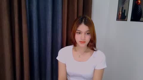 Snapshot of lux_white chatting on June 2026 05:06:02 AM queen lux online show from June 2026 05:06:02 AM