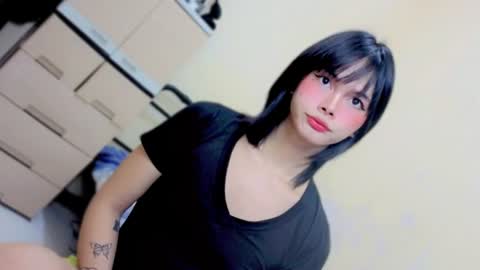 Snapshot of luxe_brat chatting on July 2026 07:52:01 AM luxe_brat online show from July 2026 07:52:01 AM